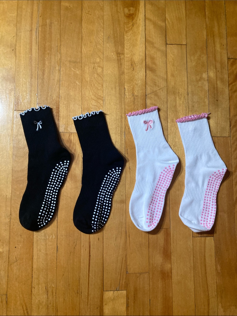 NEW Ruffled Crew Grip Socks with Bow Accent - Black & White with Pink